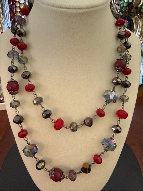 Jewelry - Chic AB Glass and Acrylic Beaded Necklace